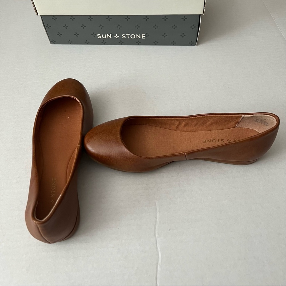 NWT SUN STONE women’s flat shoes